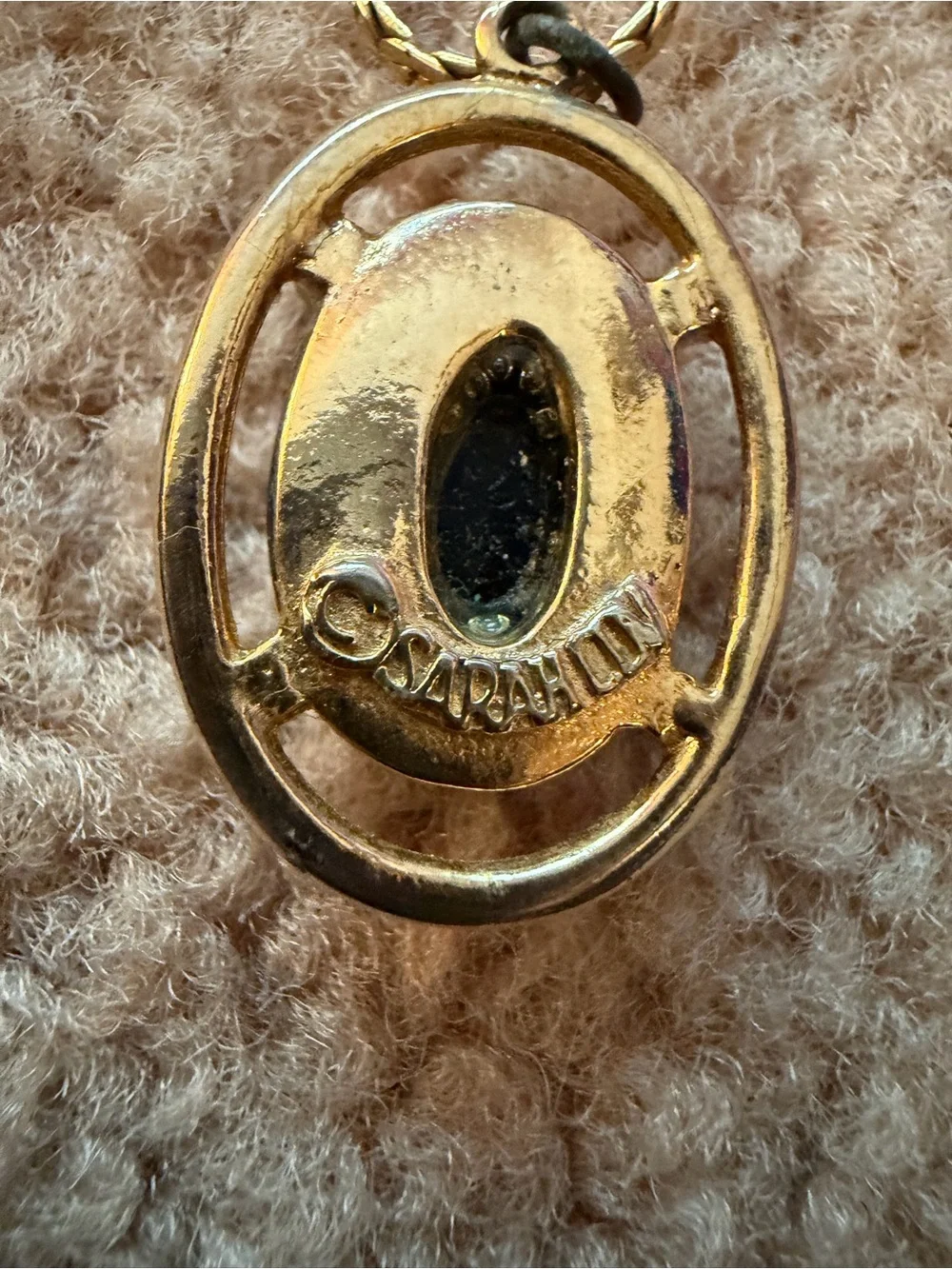Vintage Sarah Coventry Gold Tone Oval Floral Pendant Necklace Signed